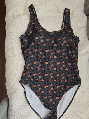 Nicole Miller Green One-Piece Swimsuit  Leopard Print Xl